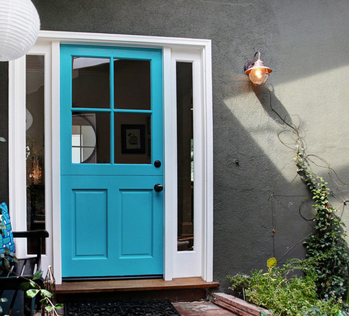 How to Spruce Up the Entrance to Your Home 