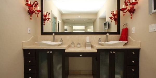 mirrors in bathroom